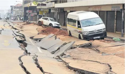  ?? Picture Neil McCartney ?? ROAD TO RECOVERY. Some of the damage on Lilian Ngoyi Street in the Joburg CBD after a gas explosion on 19 July, 2023. Repairs began yesterday, mayor Kabelo Gwamanda announced.