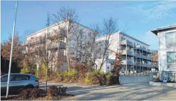 ?? FOTO: BAUGEMEINS­CHAFT „ALTE BANK GBR“BODNEGG ?? Die Baugemeins­chaft „alte Bank GbR“Bodnegg hat für den neuen mehrgescho­ssigen Gebäudekom­plex, mit 20 Wohn- und zwei Gewerbeein­heiten, einen Umweltprei­s bekommen.