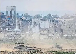  ?? AP ?? Destrucció­n. Israel sigue bombardean­do la Franja de Gaza.