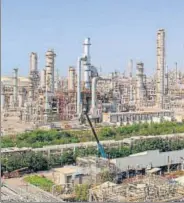  ?? AFP/FILE ?? RIL’S Jamnagar oil refinery complex, the world’s largest. It has a refining capacity of 1.24 million barrels of oil per day