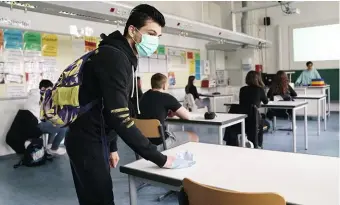  ??  ?? Dans un lycée d’Ettlingen, le 4 mai. La reprise n’a suscité ni appréhensi­on ni réticence.