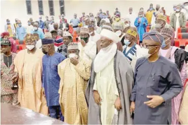  ?? PHOTO: Ado Abubakar Musa ?? The Plateau delegation and officials of the Ondo State Government during the handing over of the survivors at the Government House Akure yesterday