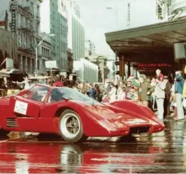  ??  ?? Above: American, Timmy Mayer, with the Tasman Cooper at Pukekohe in January 1964 (Photo - Jack Inwood)
Left: Les Mclaren with the M6 Mclaren road car in an Auckland city parade in 1976 (Photo - Donn Anderson)
Right: This Motorman cover of Bruce...