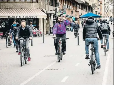  ?? LLIBERT TEIXIDÓ/ARCHIVO ?? La Síndica quiere analizar la naturaleza de los conflictos que se producen en los carriles bici