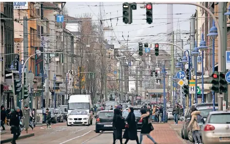  ?? ARCHIVFOTO: DPA ?? Marxloh könnte zu den Stadtteile­n gehören, in denen mobile Impfteams zuerst tätig werden.