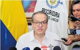  ?? FOTO JOHN ROBLEDO ?? El procurador Fernando Carrillo en la rueda de prensa de ayer en la Unisimón.