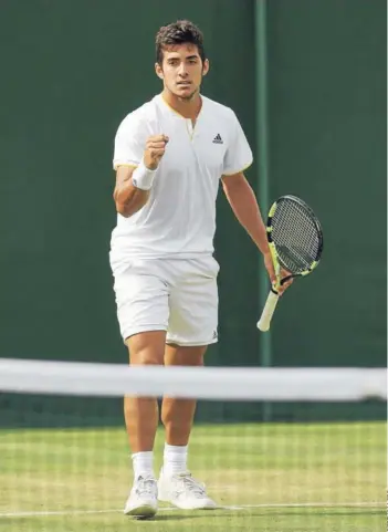  ??  ?? ► Christian Garin, en el último Wimbledon, donde conoció a Schneiter.