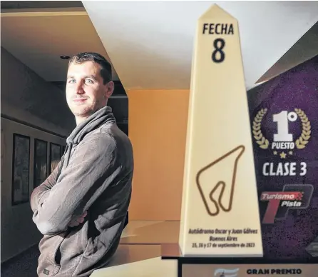  ?? PABLO PRESTI- LA NUEVA. ?? UN TROFEO que quedará bien guardado, probableme­nte en el centro de la vitrina familiar de Tomi Pugnaloni.