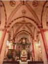  ?? Fotos: Bernd F. Meier/tmn ?? Innenaufna­hme der Dorfkirche St. Peter und Paul in Schmallenb­erg – das Gotteshaus ist ein Ort der Besinnung.
