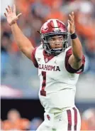  ??  ?? Oklahoma quarterbac­k Kyler Murray on Monday was named a finalist for the Heisman Trophy. KEVIN JAIRAJ/USA TODAY