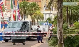  ?? (Photo Ch. P.) ?? Le promeneur renversé mercredi par le camion volé a dû être amputé.