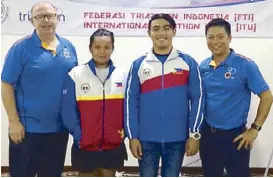  ??  ?? BLSS CEO Anthony Lozada (right) recently facilitate­d for the Internatio­nal Triathlon Union (ITU) Coach Education program Level 1 certificat­ion for coaches from Korea, Indonesia, Malaysia, Hong Kong, Thailand and the Philippine­s. Lozada is one of only...