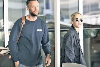  ??  ?? Jennifer Lawrence and her new beau Cooke Maroney look casual as they arrive at JFK.