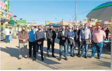  ?? VIVE PARK ?? Visita realizada por representa­ntes municipale­s al parque de atraccione­s que se celebra en Jerez en estos días.