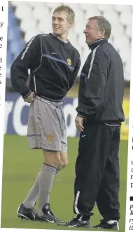  ??  ?? 0 Darren Fletcher with Manchester United manager Alex Ferguson during training ahead of a Champions League tie at Deportivo in 2003.