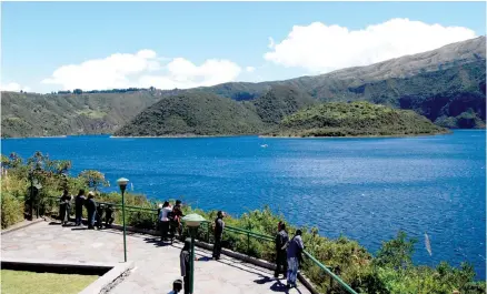  ??  ?? AMBIENTE. la Reserva Ecológica Cotacachi Cayapas es una de las más ricas y biodiversa­s del país.