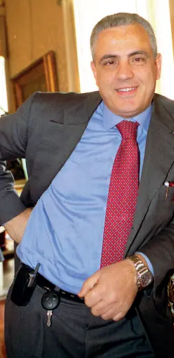  ??  ?? Candidato Luciano Passariell­o di Fratelli d’Italia