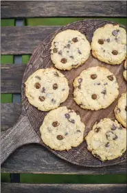  ?? PHOTO COURTESY OF SENECA SHAHARA BRAND/ “KIMBERTON WHOLE FOODS COOKBOOK: A FAMILY HISTORY WITH RECIPES” ?? Mr. B’s Cookies “are packed with oatmeal, peanut butter and chocolate chips to satisfy any craving.”