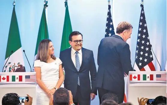  ?? ARACELI LÓPEZ ?? Chrystia Freeland, Ildefonso Guajardo y Robert Lighthizer durante la segunda ronda de negociacio­nes.