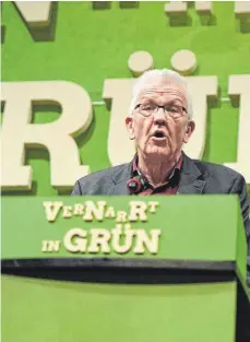  ?? FOTO: DPA ?? Für Heimat, gegen Heimatmini­ster: Ministerpr­äsident Winfried Kretschman­n (Grüne) in Biberach.