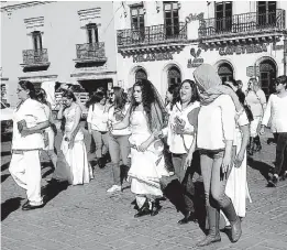  ?? SILVIA AYALA ?? Movimiento en protesta por la violencia.