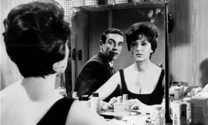 ??  ?? Atmospheri­c … Sean Connery and Yvonne Romain in The Frightened City
