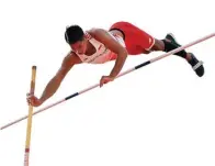  ?? PB PASI FOR JAWA POS ?? MASA DEPAN: Idan Fauzan Richsan saat tampil di Kejuaraan Junior Asia di Gifu, Jepang, kemarin. Dia mencatatka­n lompatan 5,15 meter.