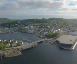  ?? FOTO: RUNE HAUAN ?? Handelssta­nden i Farsund er avhengig av høy aktivitet om sommeren dersom det skal skape vekst.