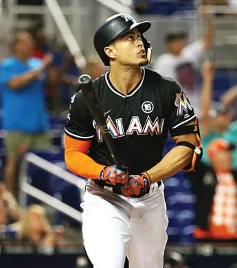  ?? PEDRO PORTAL/EL NUEVO HERALD/TNS ?? Miami’s Giancarlo Stanton hit his 54th homer Saturday, the most in a season since the Jays’ Jose Bautista in 2010.