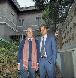  ?? (LaPresse) ?? Ex convento L’imprendito­re Antonio Pelosi (a destra) e Gianfranco Carocci