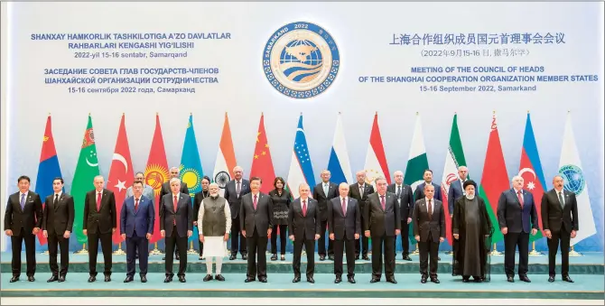  ?? Photo: Xinhua ?? Chinese President Xi Jinping (seventh from left, front) and leaders of other Shanghai Cooperatio­n Organizati­on (SCO) member states, observer states and dialogue partners pose for a photo before the 22nd meeting of the Council of Heads of State of the SCO on September 16, 2022, in Samarkand, Uzbekistan.