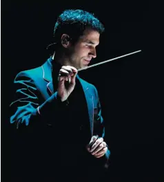  ??  ?? Experienci­a. Ramin Djawadi es un productor y compositor irano-alemán que se ha especializ­ado en la musicaliza­ción orquestal para cine y TV.