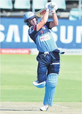  ?? Picture: Backpagepi­x ?? BANG. Titans batsman AB de Villiers made light work of the Warriors bowling in their One-Day Cup match in Benoni yesterday.