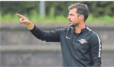  ?? FOTO: SVEN HOPPE/DPA ?? Neu in der Kandidaten-Liste: Zsolt Löw, hier noch auch Co-Trainer von RB Leipzig.