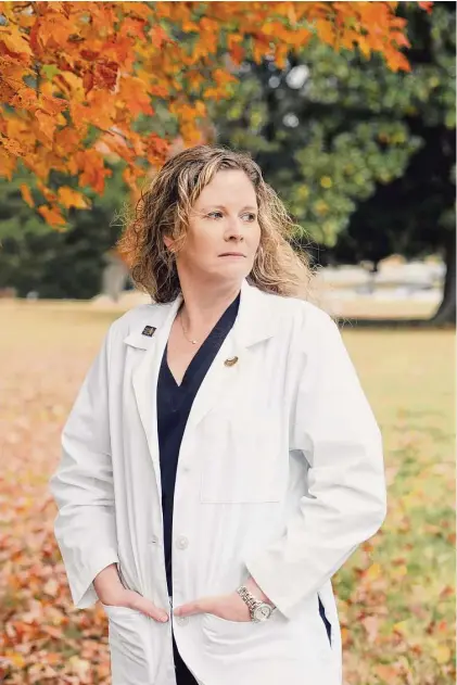  ?? Morgan Hornsby/New York Times ?? Dr. Nikki Zite fears that programs providing full OB-GYN training, including abortion, will lure top-tier candidates away from programs like hers in Knoxville, Tenn., a state where doctors who perform abortions can be charged with a felony.