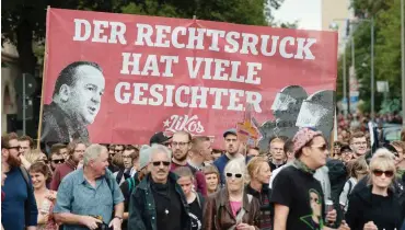  ?? Foto: dpa/Swen Pförtner ?? Demonstrat­ion gegen das neue niedersäch­sische Polizeiges­etz am 8. September in Hannover