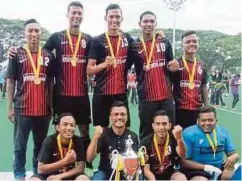  ??  ?? PASUKAN USM Lions mempamerka­n Piala Sultan Azlan Shah