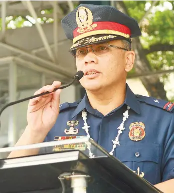  ?? (SUN.STAR FOTO/ARNI ACLAO) ?? SURRENDER NOW. The a ting director of the Police Regional Office (PRO) 7, Chief Supt. Noli Taliño, urges drug pushers to surrender and sever ties with criminals.