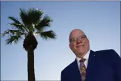  ?? ROSS D. FRANKLIN — THE ASSOCIATED PRESS ?? R. Glenn Williamson, Canada’s Arizona honorary consul and founder and CEO of the Canada Arizona Business Council, soaks up the morning sun at the Arizona Biltmore resort in Phoenix.