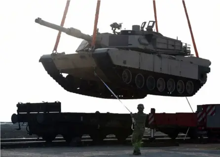  ?? AFP ?? El presidente ucraniano Volodímir Zelenski calificó la promesa del envío de Estados Unidos de los tanques Abrams como “un paso importante en el camino hacia la victoria”.