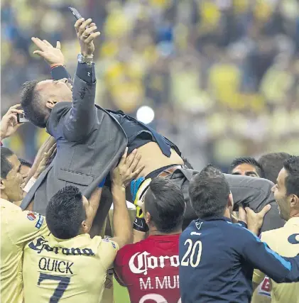  ?? AP ?? Campeón con América. Apertura 2014 de la liga mexicana, después se fue peleado con la dirigencia.