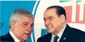  ?? ?? Dal palco Antonio Tajani, 68 anni, coordinato­re di FI, ha chiamato «capitano» Berlusconi, 85