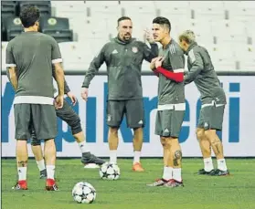  ?? FOTO: AP ?? James Rodríguez durante la sesión que realizó ayer el Bayern en la capital turca
