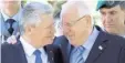  ?? Foto: dpa ?? Joachim Gauck mit seinem israelisch­en Amtskolleg­en Reuven Rivlin.FLÜCHTLING­E