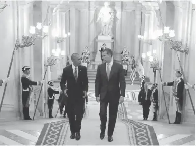  ?? Foto: dpa ?? Großer Empfang im Madrider Königspala­st für Barack Obama.