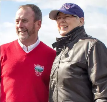  ??  ?? Captain Pádraig Tiernan and lady Captain Patricia Williams at the St. Helen’s Bay Captains’ drive-in.