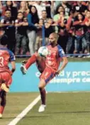  ?? DIANA MÉNDEZ ?? Sabo controló el balón en el empate ante Saprissa.