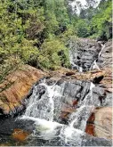  ??  ?? The Doovili falls in Lankagama, Neluwa