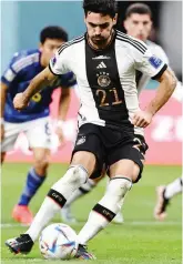  ?? GETTY ?? Ilkay Gundogan (32 anni), mediano del City, segna il rigore dell’1-0 che illude la Germania