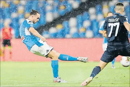  ?? FRANCESCO PECORARO / GETTY ?? Fabián Ruiz va marcar amb aquest cacau amb l’esquerra en l’últim partit de la lliga italiana l’1 d’agost contra el Lazio